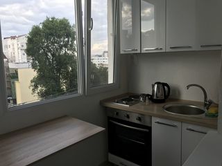 Apartament cu 2 camere, 45 m², Centru, Chișinău foto 5