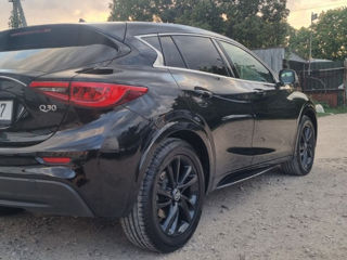 Infiniti Q30 foto 4