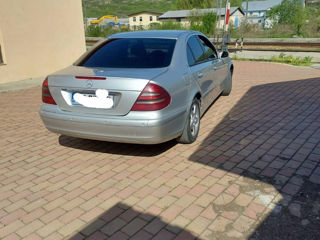 Mercedes E-Class foto 4