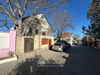 Casă în 3 nivele! Ciorescu, str. Luceafărul, 200m2 + 8 ari! foto 2