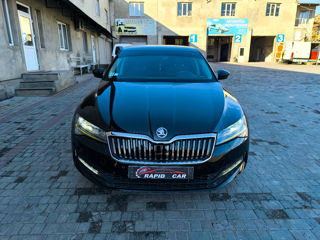 Skoda Superb foto 2