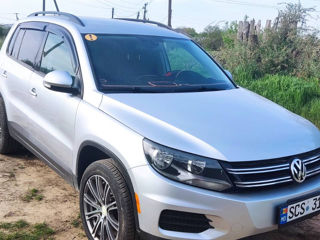 Volkswagen Tiguan foto 1