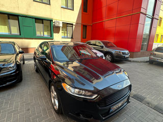 Ford Fusion foto 3