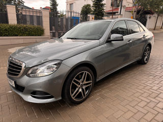 Mercedes E-Class foto 2