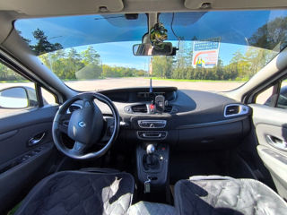 Renault Grand Scenic foto 8