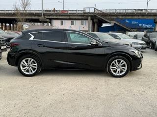 Infiniti QX30 foto 4