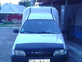 Ford Courier foto 3