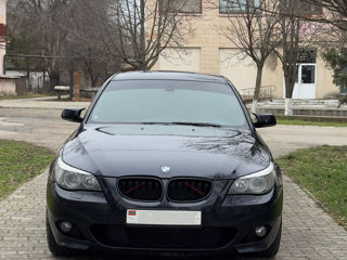 BMW 5 Series foto 2