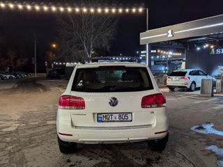 Volkswagen Touareg foto 4