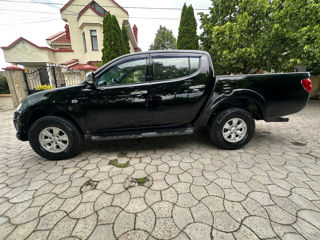 Mitsubishi L200 foto 2
