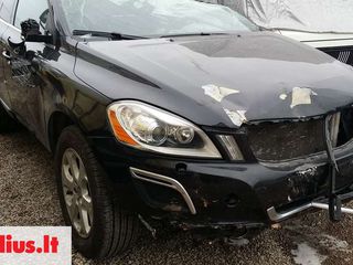 Volvo XC60 foto 2