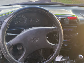 Nissan Sunny foto 6