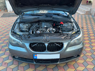 BMW 5 Series foto 3