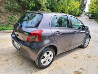 Toyota Yaris foto 3