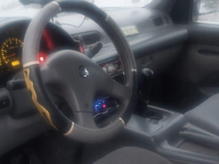 Nissan Serena foto 3