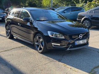 Volvo V60 foto 1