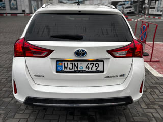 Toyota Auris foto 4