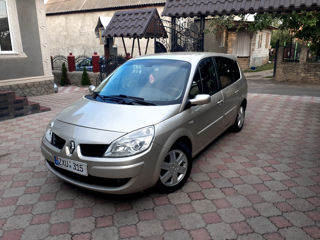 Renault Grand Scenic foto 2