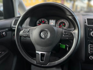 Volkswagen Touran foto 11