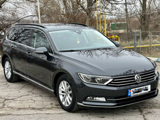 Volkswagen Passat foto 1