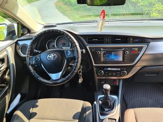 Toyota Auris foto 6