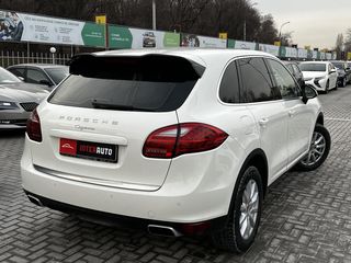 Porsche Cayenne foto 3