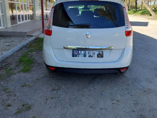 Renault Grand Scenic foto 2