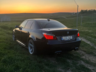 BMW 5 Series foto 6