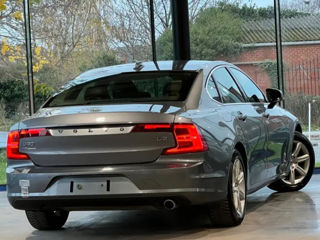 Volvo S90 foto 2