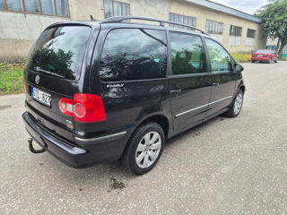 Volkswagen Sharan foto 3