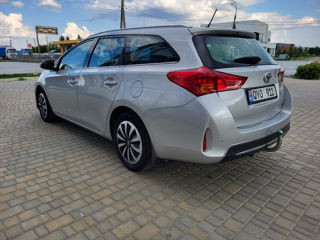 Toyota Auris foto 8