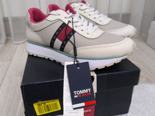 Tommy Hilfiger!! Originali!!