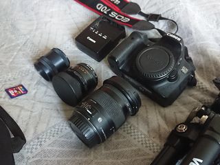 Set: Canon 70D / C SIGMA 17-70mm / Helios 44-2 / Trepied Velbon / Geanta Vanguard foto 2