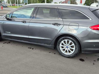 Ford Mondeo foto 4