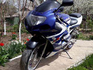 Suzuki Gsxr 600 foto 5