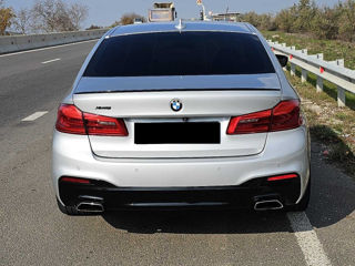 BMW 5 Series foto 2