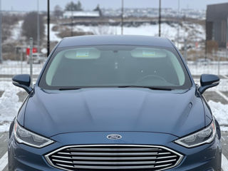 Ford Fusion foto 2