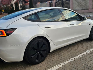 Tesla Model 3 foto 3