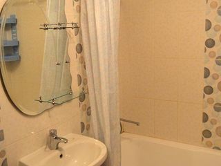 Apartament cu 2 camere, 50 m², Botanica, Chișinău foto 2