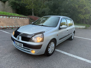 Renault Clio foto 2