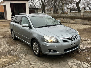 Toyota Avensis foto 3