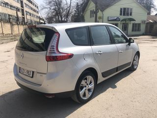 Renault Grand Scenic foto 4