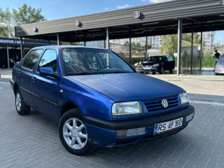 Volkswagen Vento foto 10