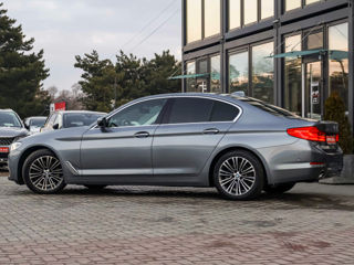 BMW 5 Series foto 4