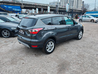 Ford Escape foto 6