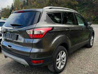 Ford Kuga foto 2