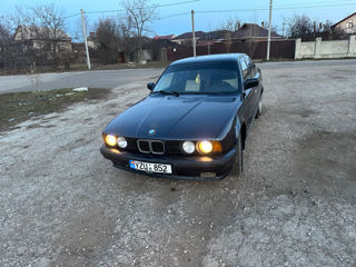 BMW 5 Series foto 1