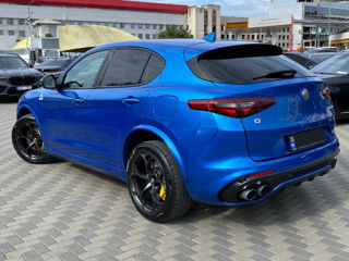 Alfa Romeo Stelvio foto 5