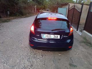 Ford Fiesta foto 3