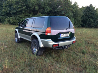 Mitsubishi Pajero Sport foto 4